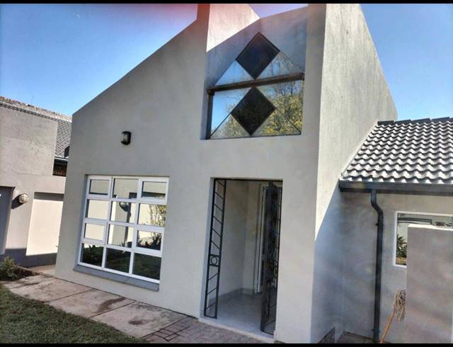 5 BEDROOM HOUSE FOR SALE IN WIERDA PARK